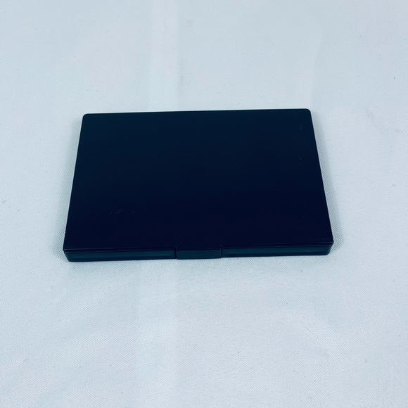 Brand New Contour Makeup Pallette- Sku 166 - Picture 4 of 6